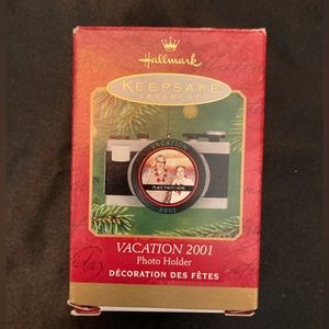 NIB Hallmark 2001 Vacation Photo Frame Ornament